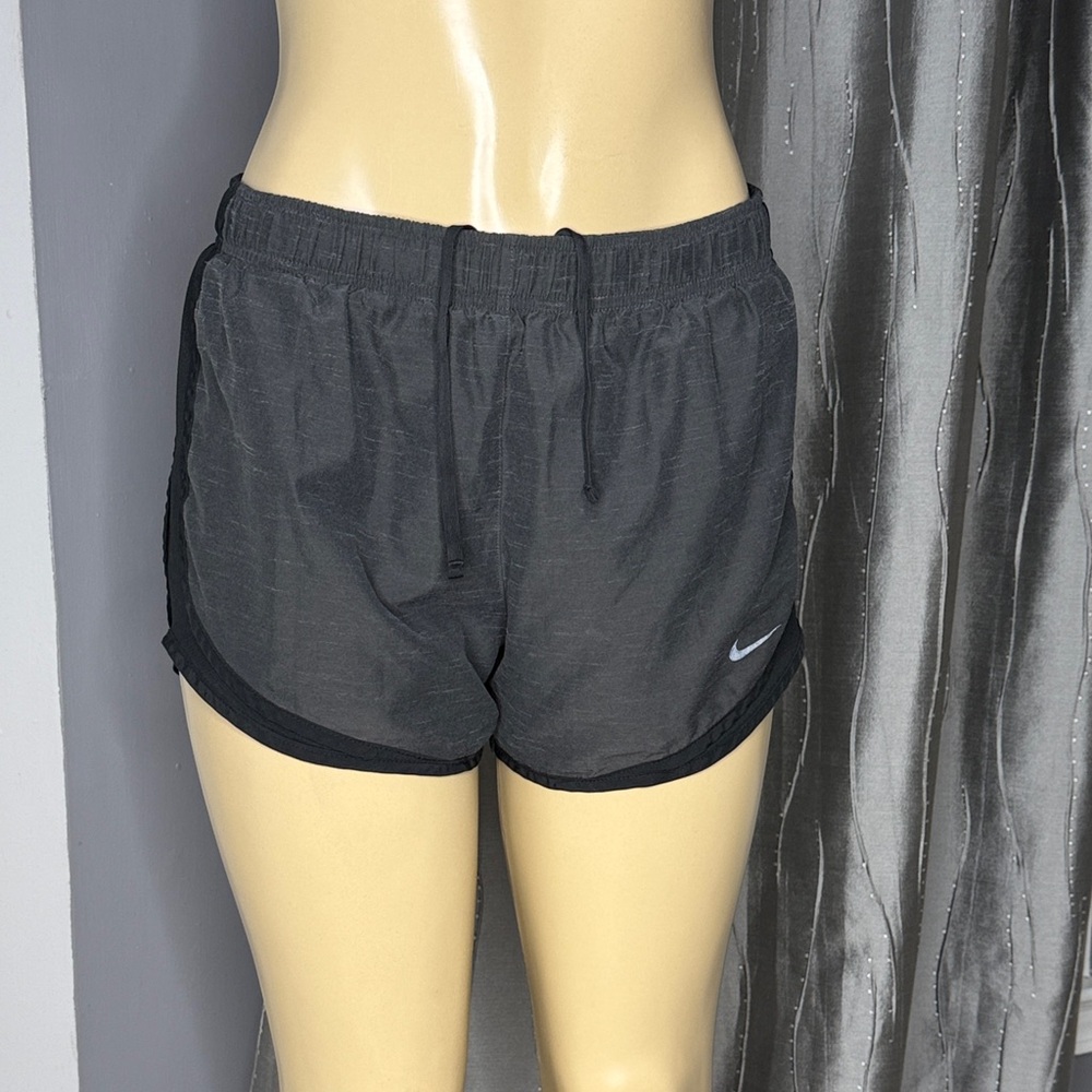Nike Adri-Fit Women's Black/Gray Athletic Shorts with Contrast Trim Sz M - Picture 1 of 7